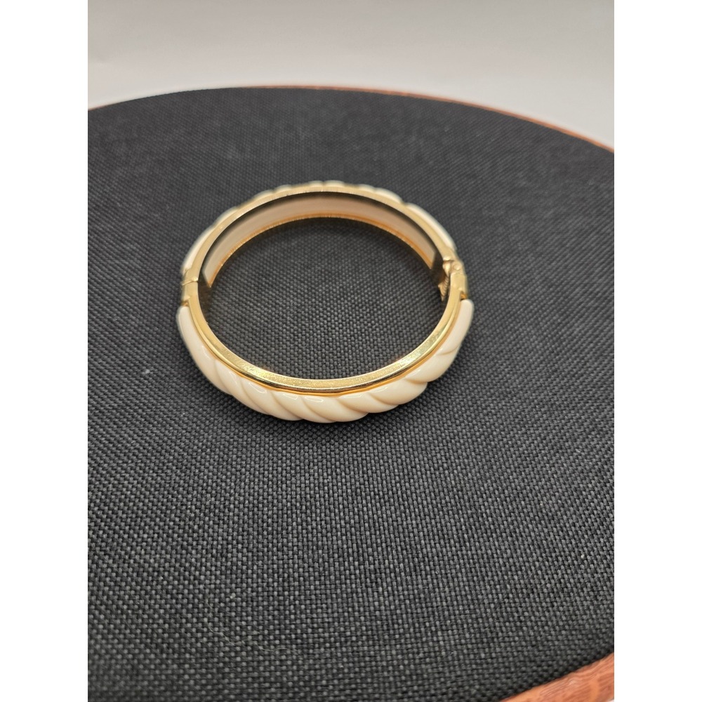 Vintage Cream Enamel Gold Tone Twisted Rope Hinged Bangle Bracelet